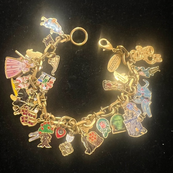 The Wizard Of Oz Ultimate Charm Bracelet Bradford Exchange~Read below! - Picture 1 of 8